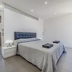 Lux 31 Vila *