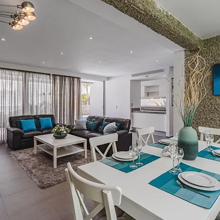 Villa Lux 31 *